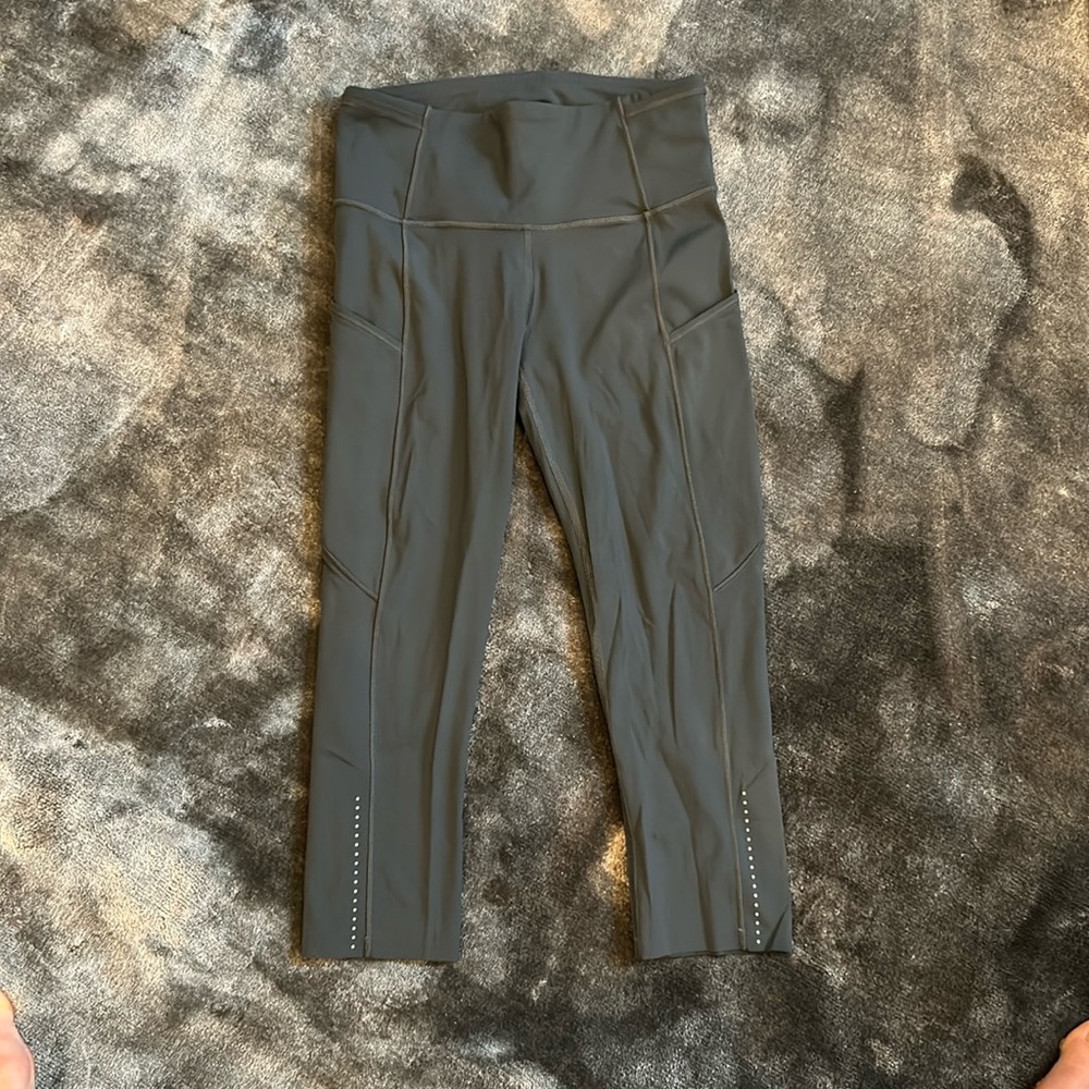 Lulu lemon fast and free crop